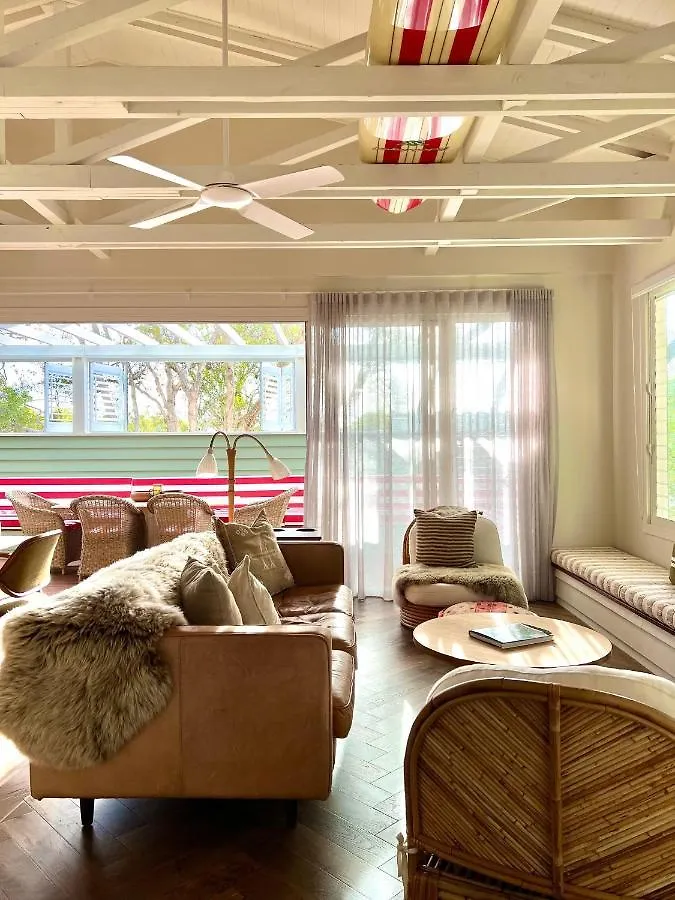 Sunbird Suite - Noosa Golden Breed Apartment