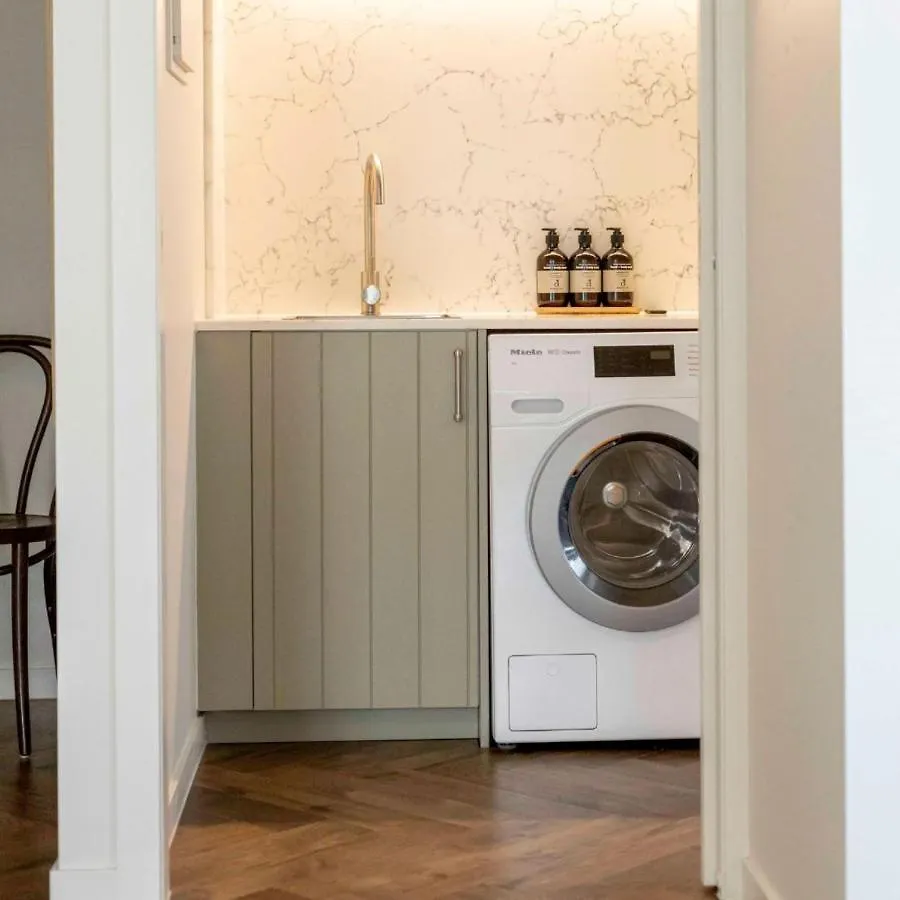 Sunbird Suite - Noosa Golden Breed Apartment